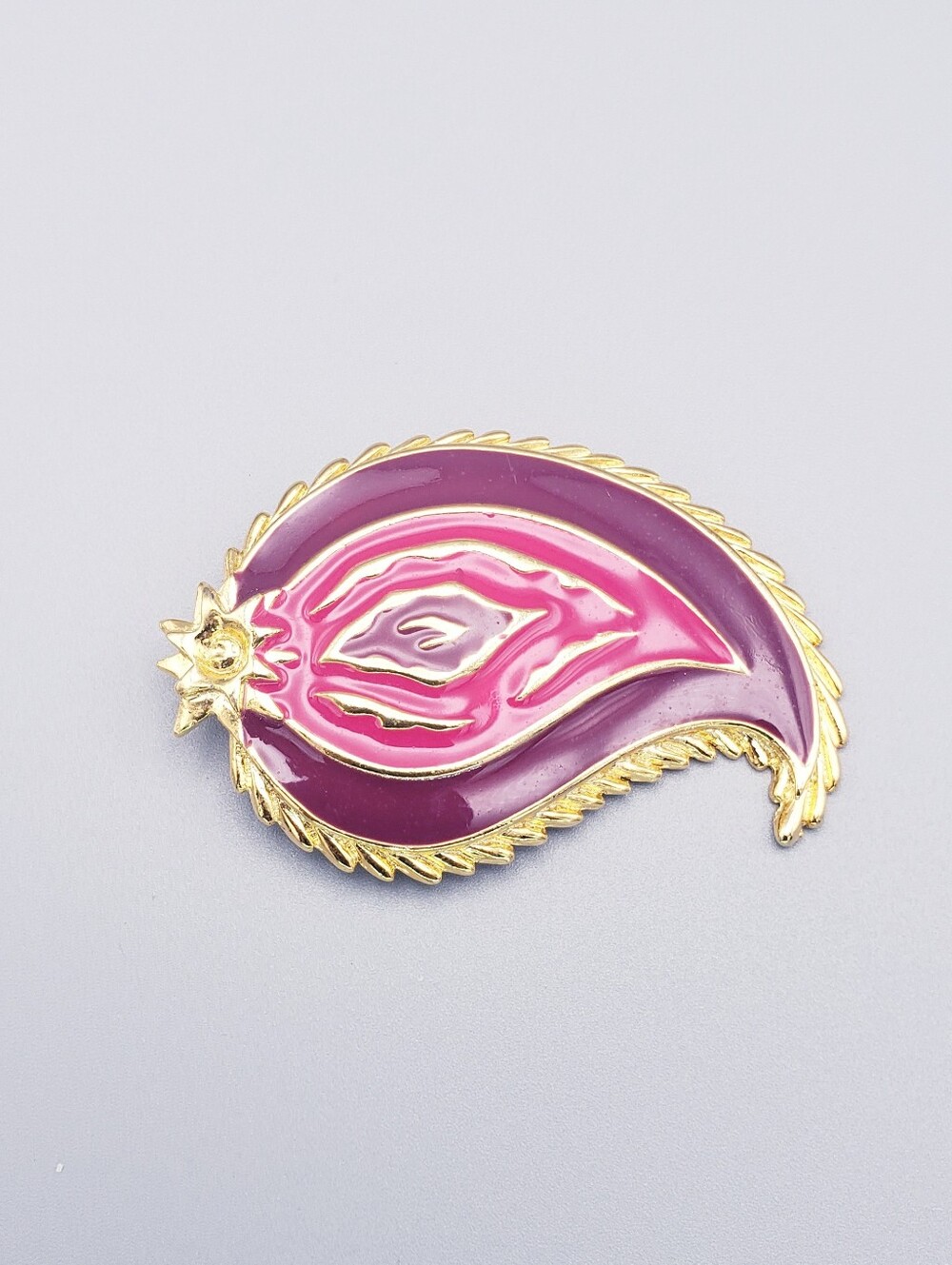 MJENT PInk/Purple Paisley Enamel Gold Tone Brooch - Picture 3 of 10
